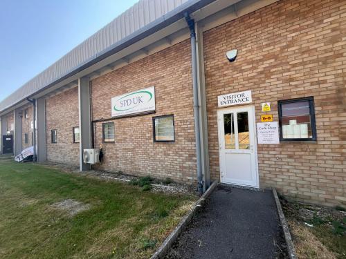16-18 Rabans Close, Rabans Lane Industrial Estate, Rabans Lane, Aylesbury, HP19