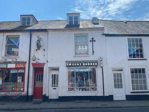 39 The Hundred, Romsey, SO51