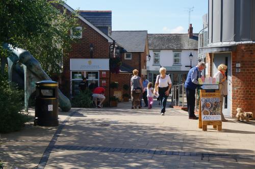 39 The Hundred, Romsey, SO51