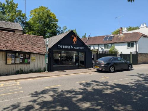 The Forge, 48 Station Road, Gomshall, Guildford, GU5