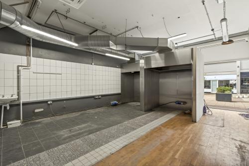 Unit 13, The Boulevard, Waterlooville, PO7