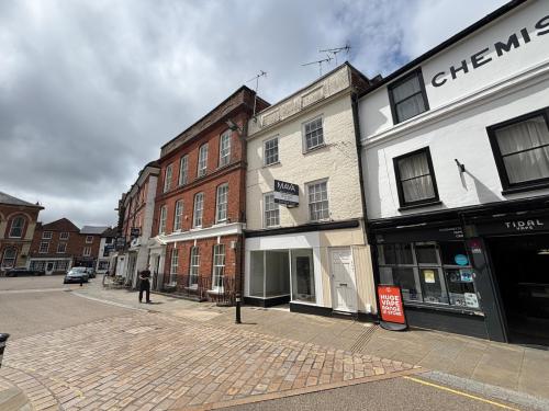 11 Market Place, Romsey, SO51