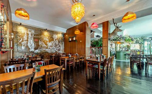 The Rose, 35 Albert Embankment, Vauxhall, London, SE1