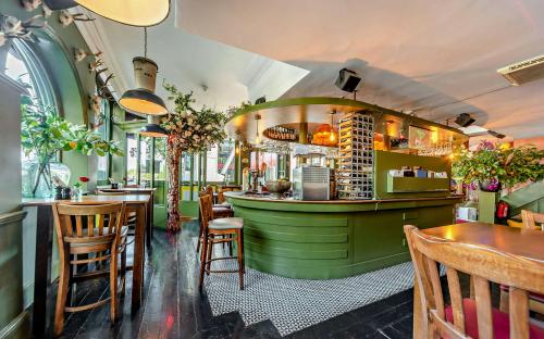 The Rose, 35 Albert Embankment, Vauxhall, London, SE1