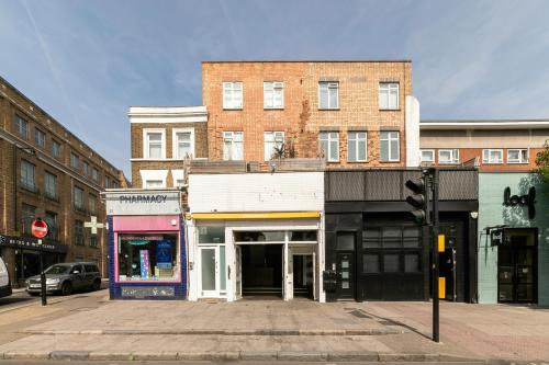 71 High Street, Ruislip, HA4