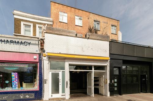 71 High Street, Ruislip, HA4