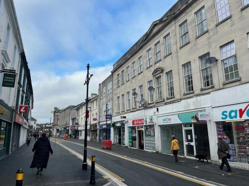 21 Queen Street, Newton Abbot, TQ12