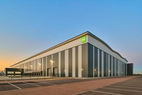 Crossways 241, Crossways Commercial Park, Clipper Boulevard, Dartford, DA2