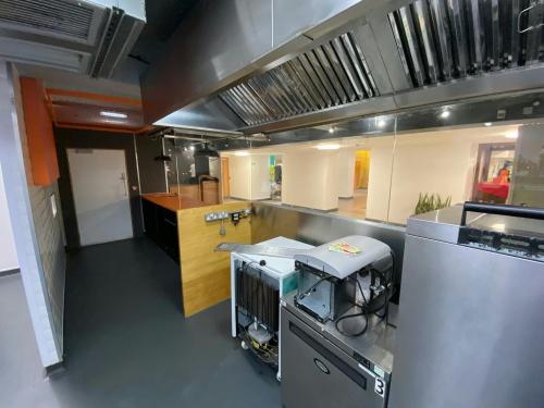 Unit B40 Leeds University Union, Lifton Place, Leeds, LS2