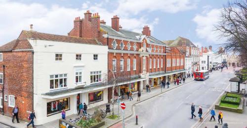 Former House Of Fraser, 12-18 West Street, Chichester, PO19