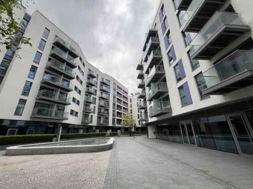 Unit A2, Saffron Square, Croydon, CR0