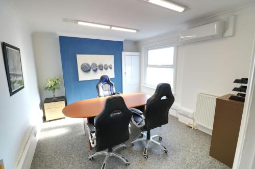 5 Church Road, Burgess Hill, RH15