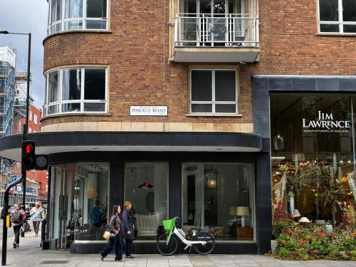 97 Lower Sloane Street, Chelsea, London, SW1W