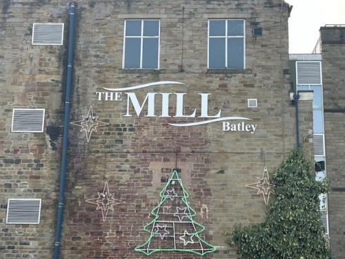 Retail Unit The Mill Outlet, Bradford Road, Batley, WF17