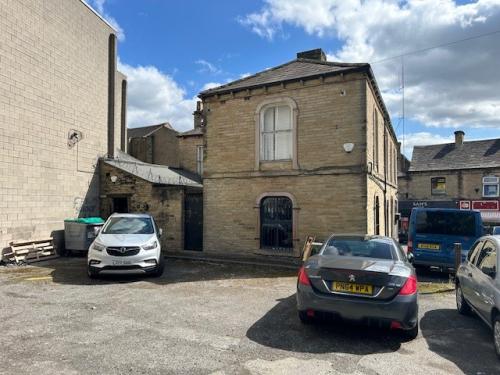 45 Northgate, Cleckheaton, BD19