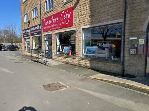 92 Otley Road, Shipley, BD18