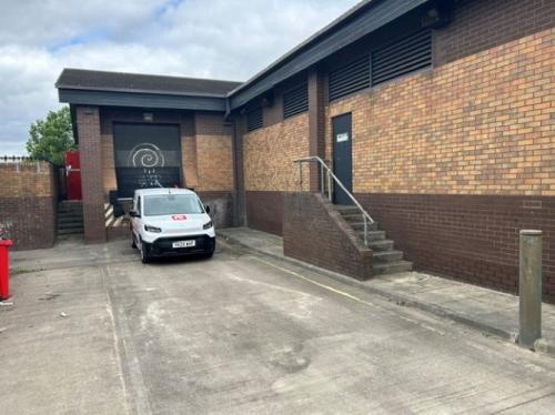 Unit A1 The Avenue Retail Park, Tong Street, Bradford, BD4