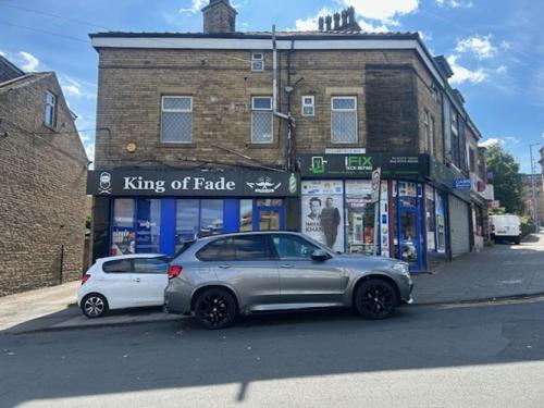 137 Oak Lane, Bradford, BD9