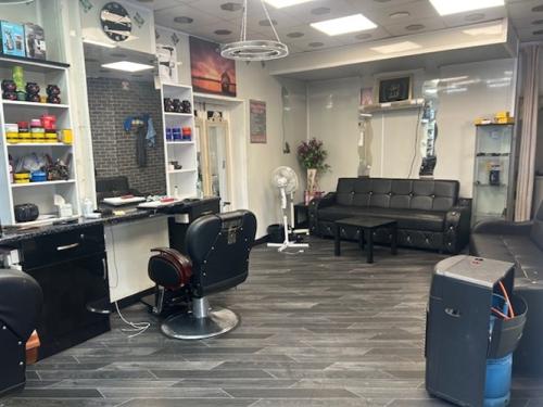 137 Oak Lane, Bradford, BD9