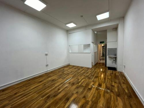 96 Wood Street, Waltham Forest, London, E17