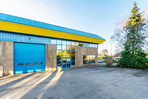 Unit 1, Fleetsbridge Business Centre, Upton Road, Poole, BH17