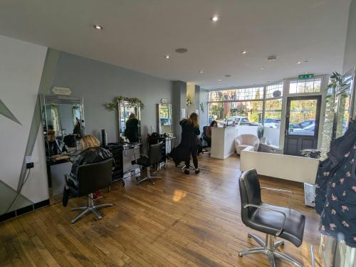 212 London Road, Burpham, Guildford, GU4