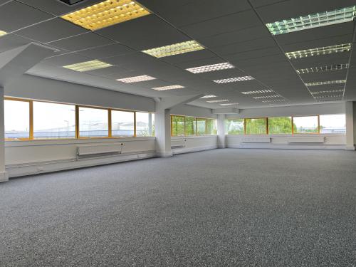Unit 17, Greenbridge Retail Park, Garrard Way, Swindon, SN3