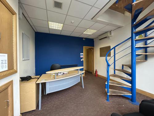 Unit 11, Clearwater Business Park, Swindon, SN5