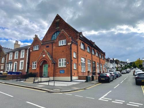 Bourne House, Lesbourne Road, Reigate, RH2