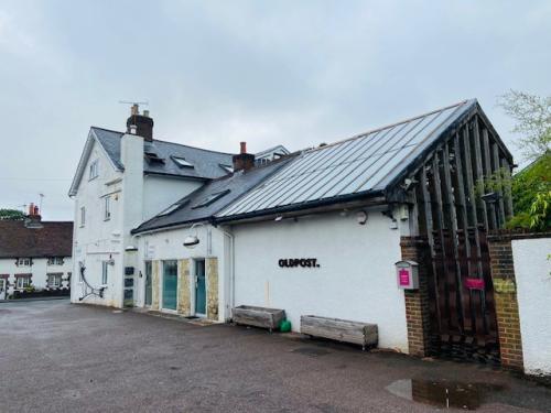 19 High Street, Nutfield, Redhill, RH1