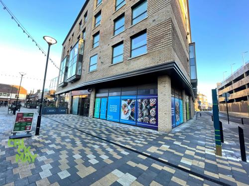 Unit 13, Piries Place, Horsham, RH12