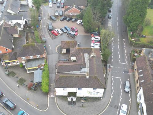 3 The Square, Liphook, GU30