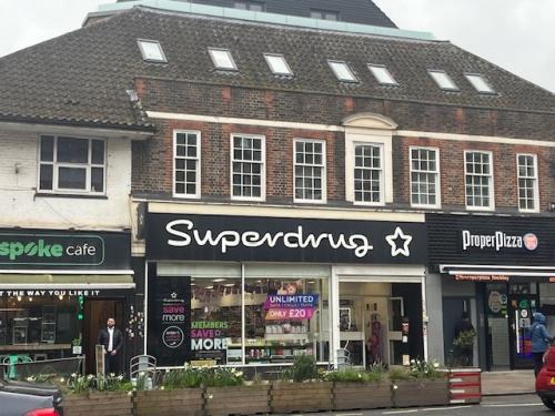 105 Ballards Lane, Finchley Central, London, N3