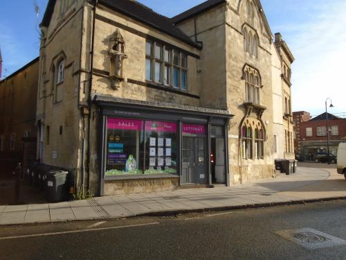8 Hill Street, Trowbridge, BA14
