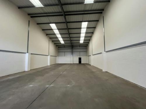 25, Vale Industrial Estate, Southern Road, Aylesbury, HP19