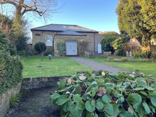 Quaker Meeting House, 289 High Street, Berkhamsted, HP4