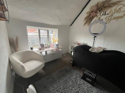 8 High Street, Kings Langley, WD4