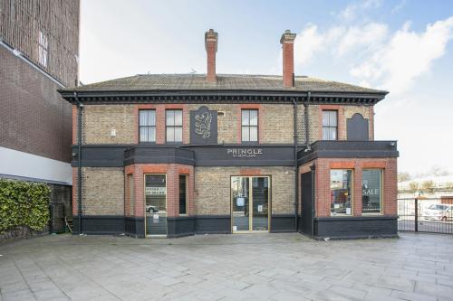 90 Morning Lane, Hackney, London, E9