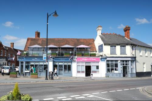 1A, 1B & 1C The Square, Bagshot, GU19