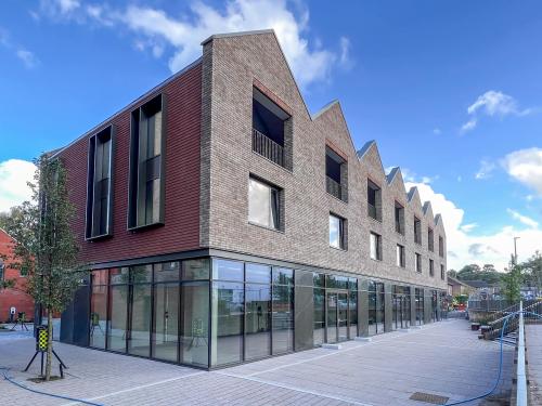 Units 1-5 Partiff Way & 24 Dartmouth Avenue Sheerwater, Woking, GU21