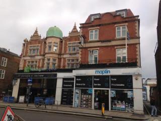 Maplin Electronics, 120-124 King Street, Hammersmith, London, W6