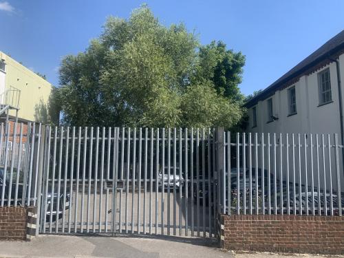 Unit 1 & 1a, Penns Road, Petersfield, GU32