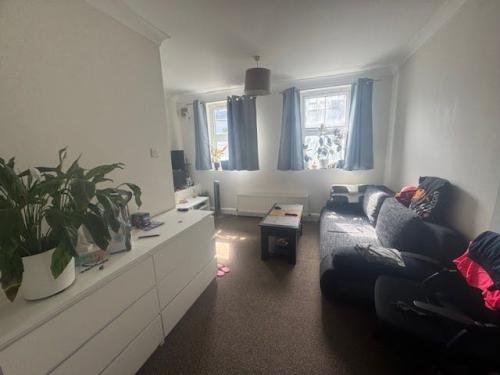 82-84 Seven Sisters Road, Holloway, London, N7