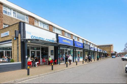 4 Churchill Parade, The Street, Rustington, BN16