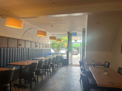36 High Street, Crawley, RH10