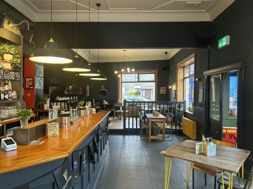 All Inn, 1 Staple Hill Road, Bristol, BS16
