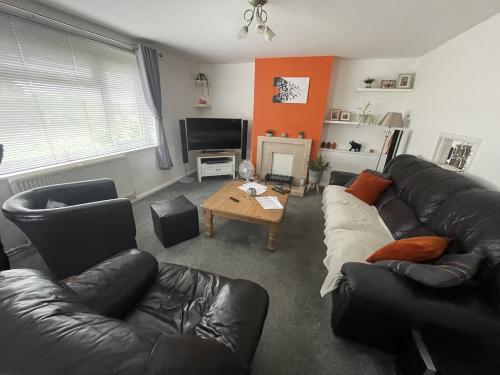 / 27 27a Gloucester Road, Maidenhead, SL6