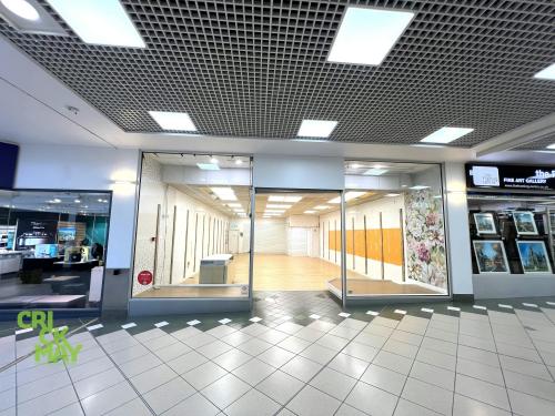 Unit 43, Swan Walk Shopping Centre, Horsham, RH12