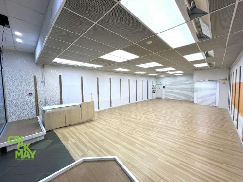 Unit 43, Swan Walk Shopping Centre, Horsham, RH12