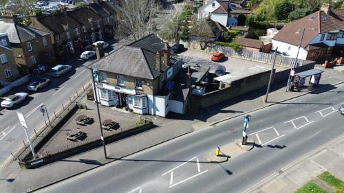 1A Rickmansworth Road, Pinner, HA5